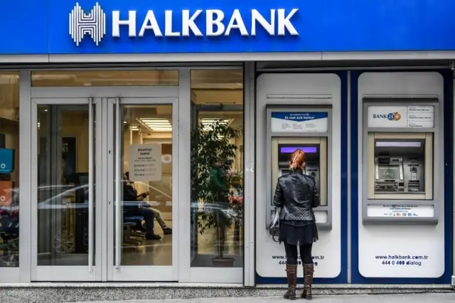 Halkbank’tan Büyük Kredi Atağı: Maaşınızın 22 Katına Kadar Kredi İmkanı!