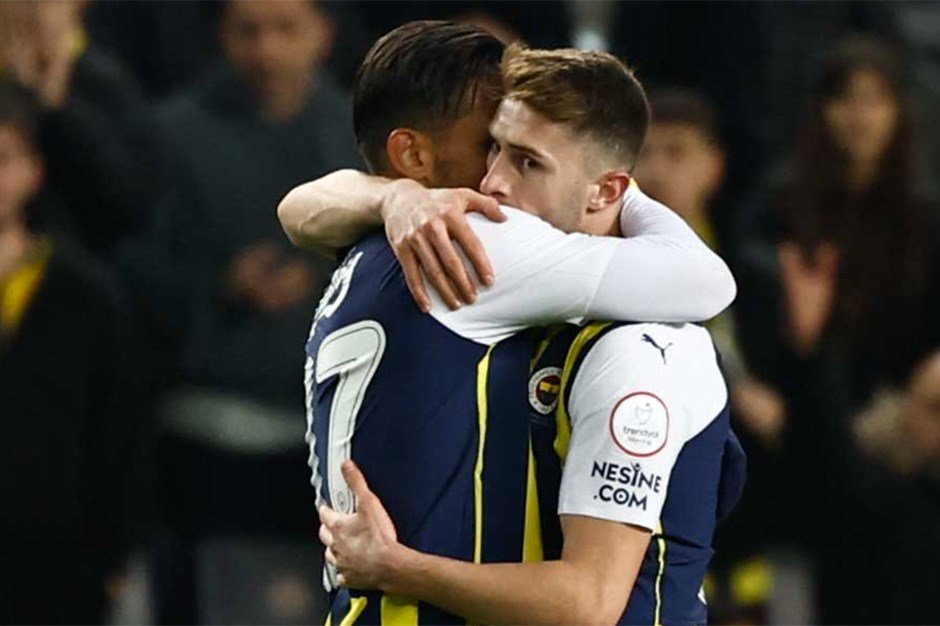 Fenerbahçe’de Kriz Büyüyor: İrfan Can ve İsmail Yüksek Ayrılık Kararı Aldı!