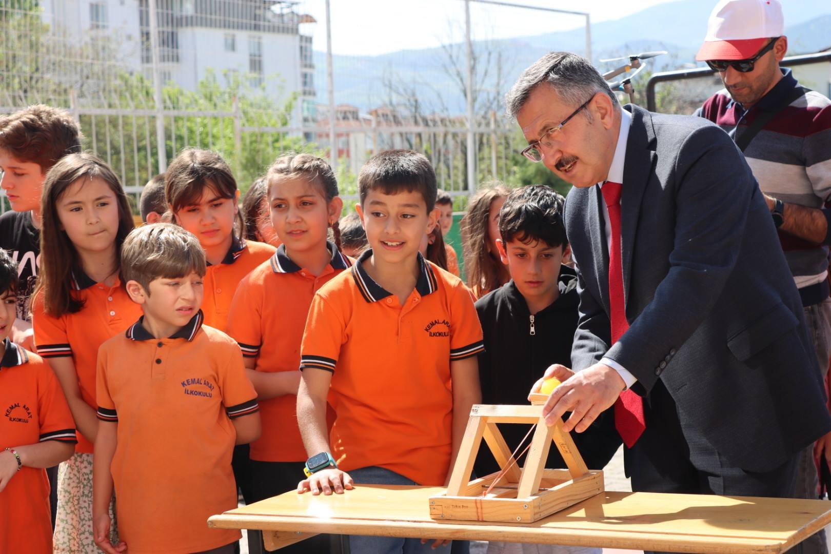 Heyecan Dolu Yarışma Başladı! Tokat'ta Matematik ve Mühendislik Eğlenceyle Buluştu