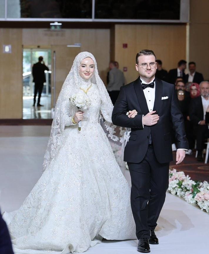 Tokat Milletvekili Yusuf Beyazıt’tan Nikah Tebriği: Bakanın Oğlunun Mutlu Gününde Yer Aldı